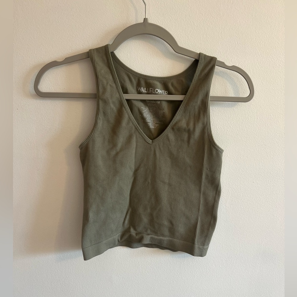 Wildflower V-Neck active wear tank top. Size medium